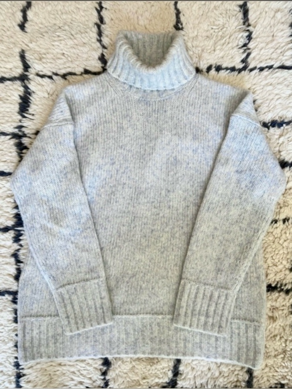 EVERLANE OVERSIZED MERINO WOOL ALPACA BLEND CLOUD BLU MED EUC